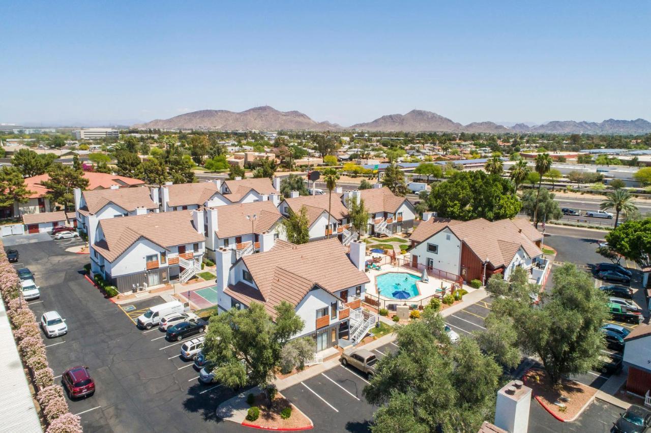 Metro Phx Upstairs 2Bd Sleeps 6 Heated Pool No Pets Allowed Phoenix Bagian luar foto
