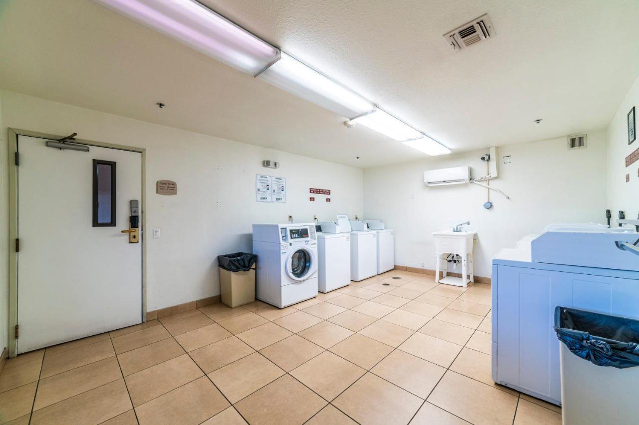 Metro Phx Upstairs 2Bd Sleeps 6 Heated Pool No Pets Allowed Phoenix Bagian luar foto