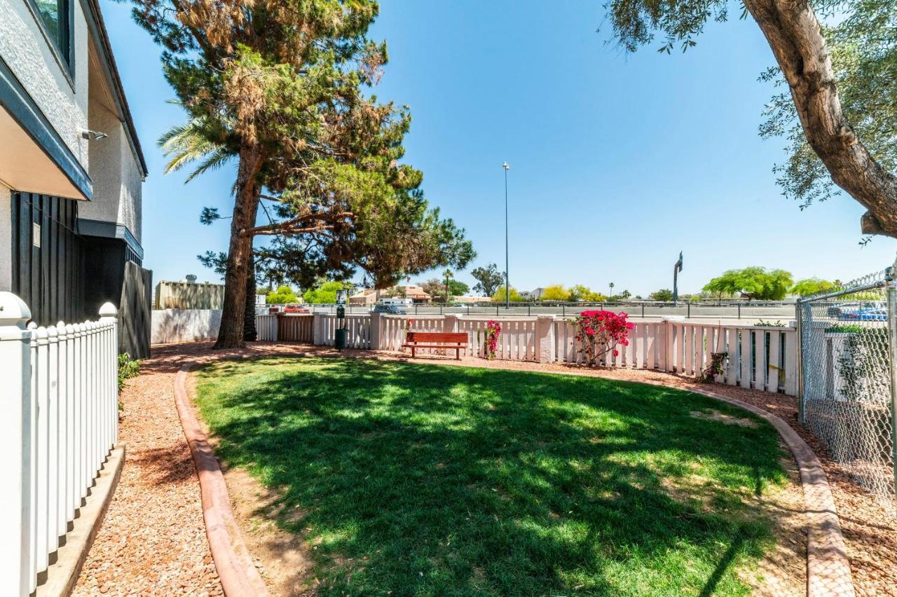 Metro Phx Upstairs 2Bd Sleeps 6 Heated Pool No Pets Allowed Phoenix Bagian luar foto