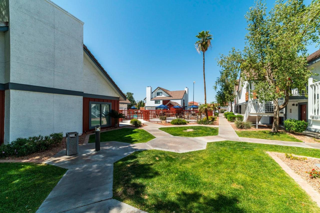 Metro Phx Upstairs 2Bd Sleeps 6 Heated Pool No Pets Allowed Phoenix Bagian luar foto