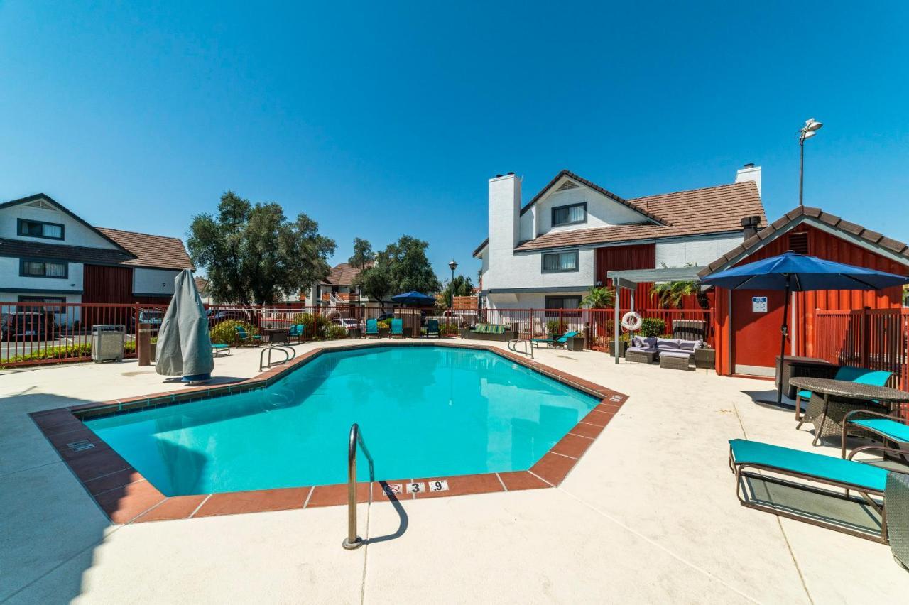 Metro Phx Upstairs 2Bd Sleeps 6 Heated Pool No Pets Allowed Phoenix Bagian luar foto